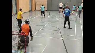 Tänään pelattiin sählyä 4