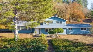 1962 Applegate Ave, Grants Pass, OR Presented by Elena Mackey.