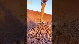 Small Excavator&rsquo;s Level by the operator SH 150F
