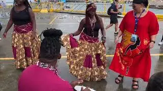 Original video. Tiff Dancing Roatan Honduras | Vlog Cruise Port