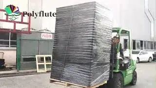 Polyflute plastic gaylord boxes are a combination of vacuum-molded pallets with covers and sleeve.