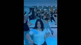 ˚ʚ♡ɞ˚ Attending a dance class in Hong Kong...