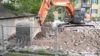 BAGGER in AKTION ZAXIS 350 lcn