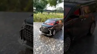 Toyota Alphard Vehicle Diecast Car Model Open Doors Car