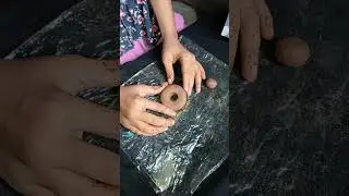 clay donut🤩 #clayart #mudclay #claycrafts #kidsvideo #sculpture #art  #kidsarttutorial#clayartvideo