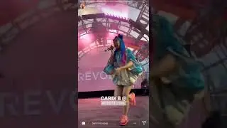 Cardi B & Offset performing &ldquo;Clout&rdquo; at the Revolve Festival