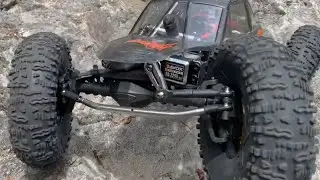 Axial 