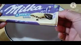 SATISYING SOUNDS opening white oreo milka #asmr #viral #milka #shorts #oreo 