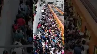 HORA PICO EN EL METRO CDMX (METRO PANTITL&Aacute;N LINEA A)