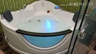 High tide jacuzzi with bubble bath