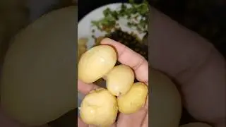 Weekend ka Vaar Viral Baby Potato ka Pyaar! Must-Try Potato and Mutter Dish #foodie #recipe #shorts