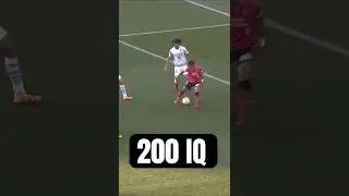 Unbelievable Vision & Trivela Passes | The Genius of Japanese Football