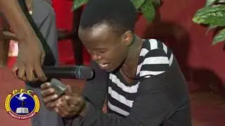 Pastor Bosco yahanganye na dayimoni iteza umugore kurya akadobo k'amakara