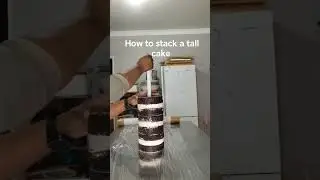 how to stack a tall cake for beginners #tallcake #doublebarrelcake #tallcake #didiwiththegoodcakes