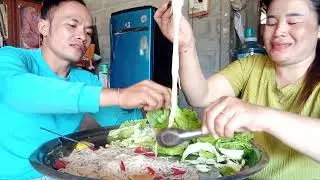 มาเด้อพี่น้องกินชั่วเข้าปุ้นตอนเที่ยงนำกันครับผม