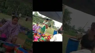 Aunty Showing her bellybutton #nabhi at bazaar #navel #dailymarket #assam