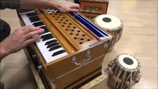 gutes indisches Harmonium in Bochum testen Bildungsurlaube Achtsamkeit Klang Stimme Deutschlandweit