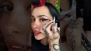 Никаких ограничений! Короткий урок по подводке для глаз! Я использую подводку Nyx Epic Ink!