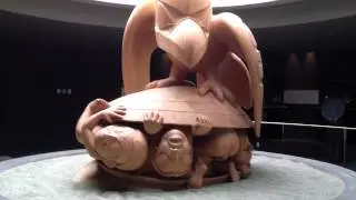 Bill Reid-The Raven and the First Men.MOV