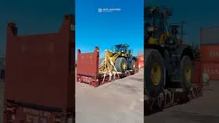 The Komatsu WA500 Wheel Loader. It&rsquo;s hard to grasp its true scale from photos and videos #komatsu
