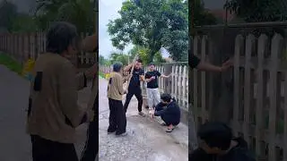 Старушка спасла молодого человека 😱😱😱 #шорты