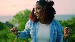 Agn&egrave;s M - God is Great (Clip officiel)