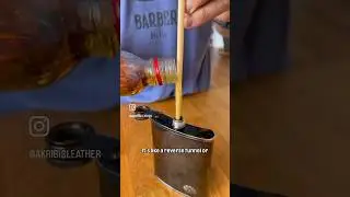 Fun little &ldquo;funnel free&rdquo; pour hack. 👌😁#fireball #flask #liquor #pour #tipsandtricks