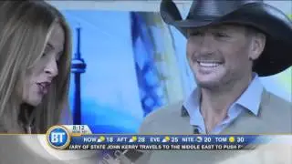 Entertainment City: Tim McGraw slapping a fan?