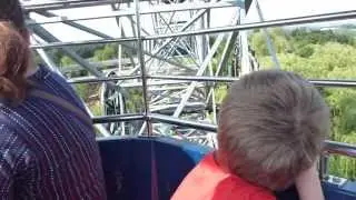 Hreggvi&eth;ur Loki &iacute; Chessington - Amusement park -   Peeking Heights -  Sj&oacute;narh&aelig;&eth; Par&iacute;sarhj&oacute;l