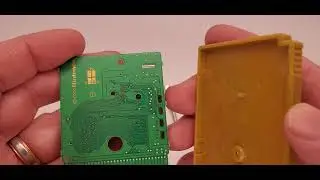 Authentic Original Nintendo Gameboy Pokemon Gold Version Cartridge How to Open Inside