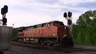 BNSF #5089 light engine with horn salute on NS 189