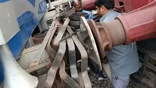 Railway Pointsman work. Screw Coupling of Tower Wagon. Train Shunting. #railway #indianrailways