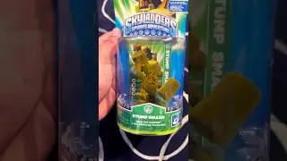 Skylanders: Flocked Stump Smash Sealed.