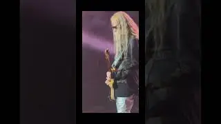 Jerry Cantrell &ldquo;Them Bones&rdquo; solo. 8/21/24 New Jersey. #jerrycantrell #aliceinchains #grunge #metal