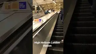 High Holborn una de las estaciones mas profundas de la red de Londres. Abril 2022.