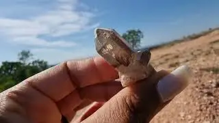 MUITO QUARTZO FUME PEDRAS LINDAS