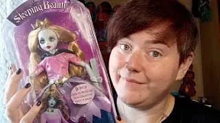 Unboxing Once Upon a Zombie Series 2 Sleeping Beauty doll