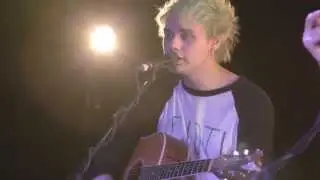 5 Seconds Of Summer - 'Out Of My Limit' Live @ 363 Oxford Street