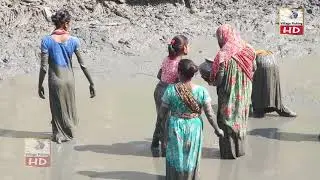 mud fishing । Boyes & Girls fishing in the pond ।  Village Fishing HD