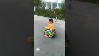 Best baby rides available  online #firstcrymoms #babyshorts  #shorts ...😀