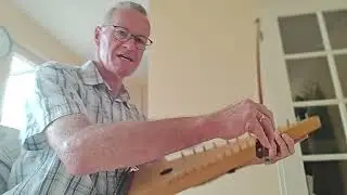Hoe bespeel je een psalterium?