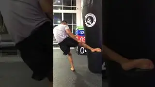 Muay Thai kicks #foryou #muaythai #muaythailife #muaythaishorts #muaythaikick