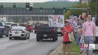 Thousands gather for 'No Kings' protests in in Huntsville | October 18, 2025 | News 19 at 10 p.m. -