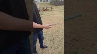 My first live blade, a little hesitant with it #balisongchannel #balisongtricks #balisongflipping