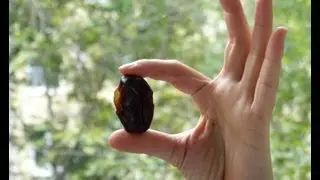 Why You Should Not Eat Too Much Dried Fruit On A Raw Vegan Diet