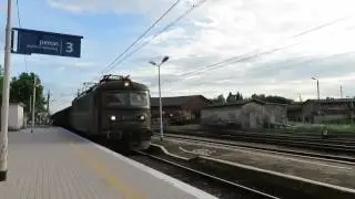Pociąg towarowy z lok. CTL LOGISTICS 182 052-1 w Kostrzynie.