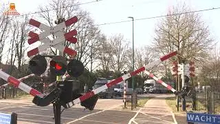DUTCH RAILROAD CROSSING &ndash; Heeze &ndash; Muggeberg