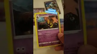 Opening pokemon pack (Portuguese)
