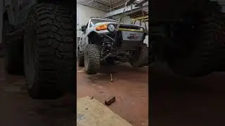 Testing bump stop on the FJ Cruiser's custom long travel.