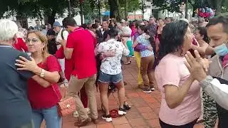 Sombrerito 🤠 que me regalaste 🎁 interpretado por Fusión 4 Aprende a bailar